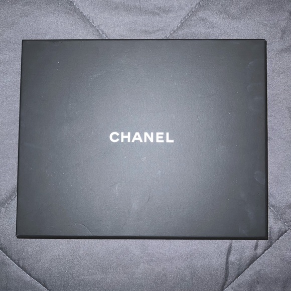 Authentic Chanel Necklace - Picture 1 of 9